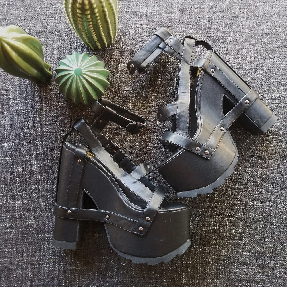 YRU Nightcall Black Platform Heels
